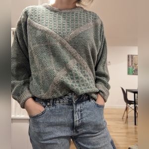 Vintage Sweater from Rino Rossi in size Large for men. Great Condition.